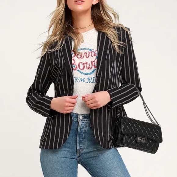 NWT BB DAKOTA Blaze It Navy Blue Striped Blazer - Picture 2 of 13